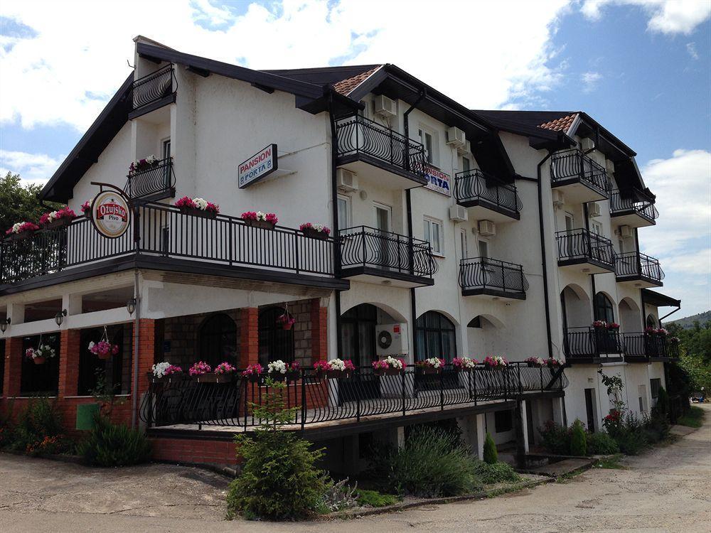 Hotel Pansion Rose Mostar Exterior foto