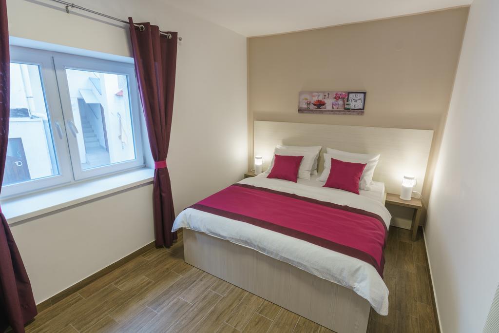 Hotel Pansion Rose Mostar Exterior foto