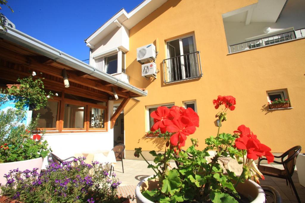 Hotel Pansion Rose Mostar Exterior foto